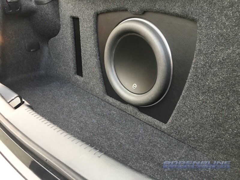 Chrysler 300 beats store subwoofer